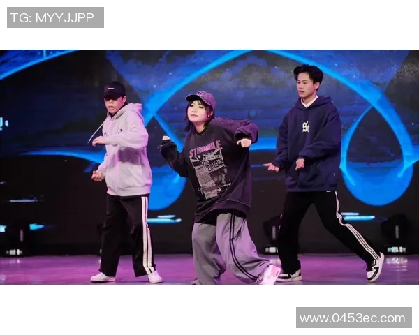 街舞战术解析：杭州街舞队中路突破体系的创新与实践探讨